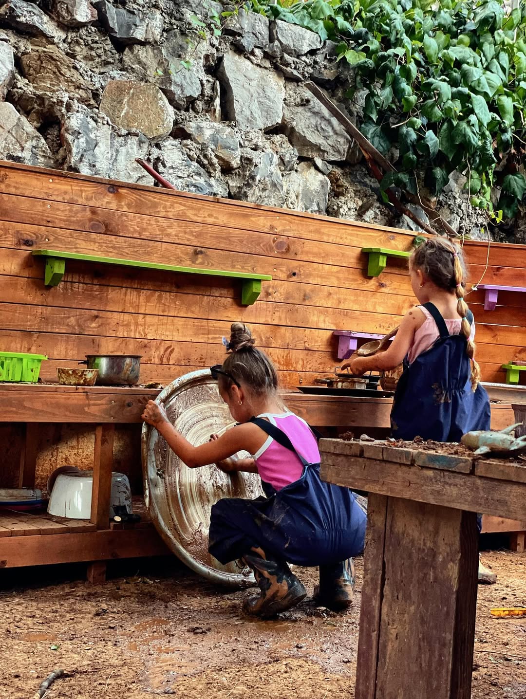 Uzakdoğu Koleji Eğitimi